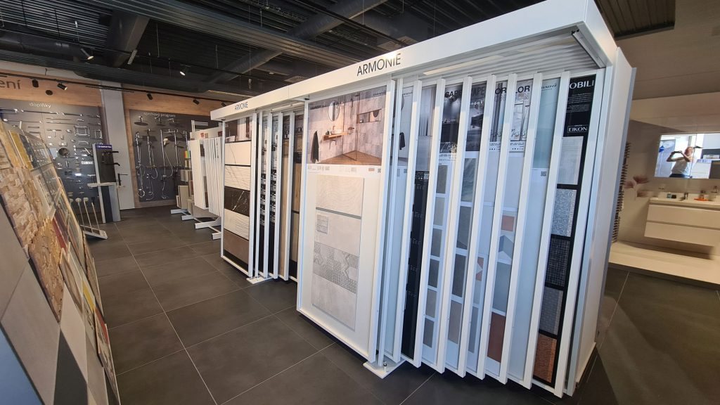 Expozice obkladů a dlažeb v Nepomuku